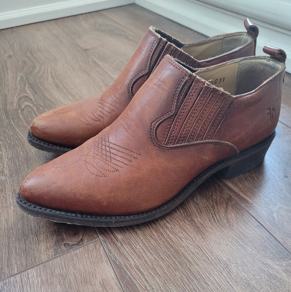 🌟HP🌟 Frye Billy Shootie ankle boots | Western style | Genuine leather | Size 7